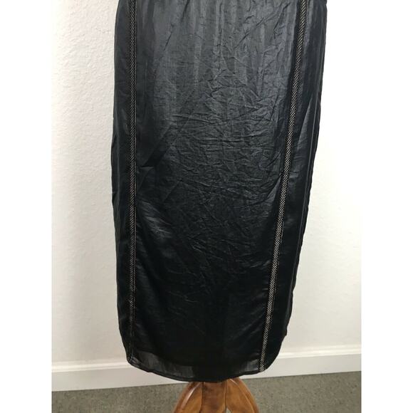 BCBGMaxAzria Greta Coated Floral Lace Shift Dress - Picture 4 of 12